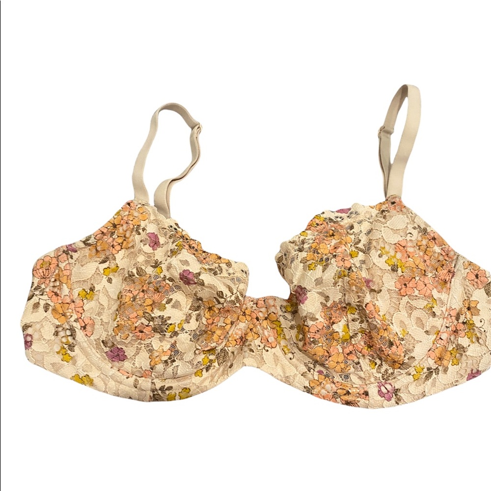 34D Victoria’s Secret Bralette